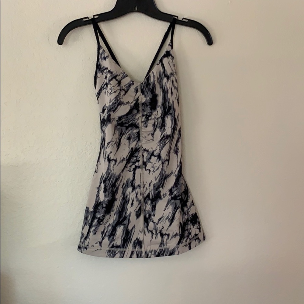 Lululemon athletic top